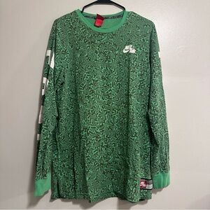 Nike Patterned Green Long Sleeve Tee